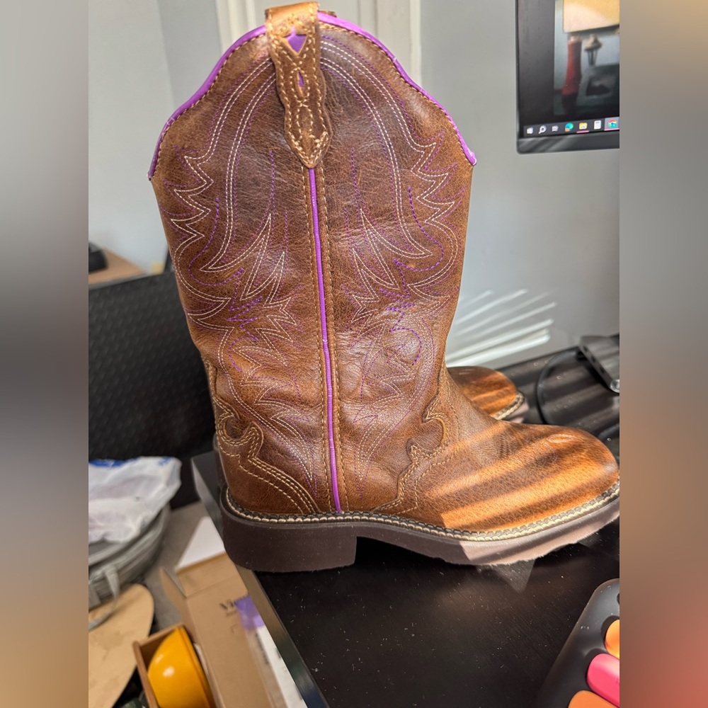 Gently Loved Justin Gypsy Cowboy Boots